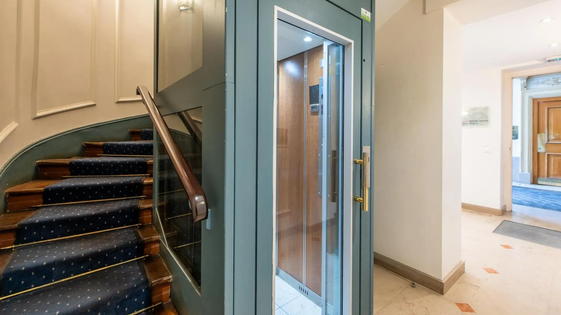 Charming 4 Guests At Galeries Lafayette And Printemps 9Th Ard With Air Conditioning Apartment Paris